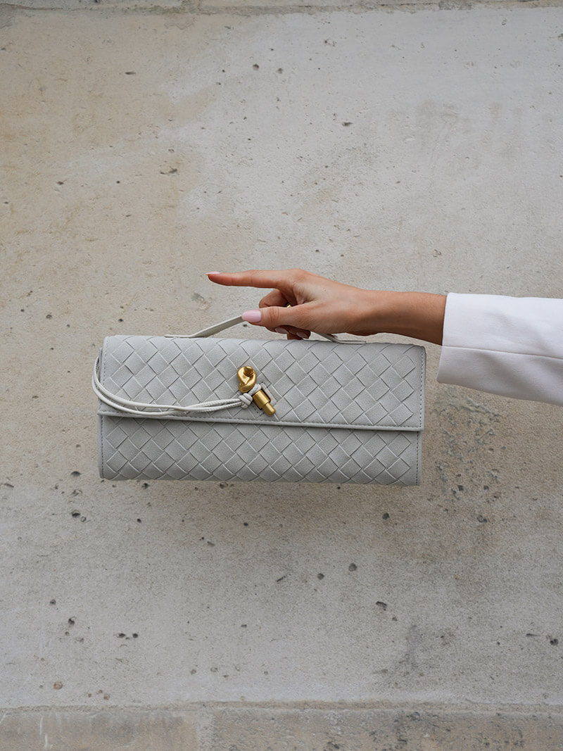 Bolsa Clutch Trançada Camurça Paige